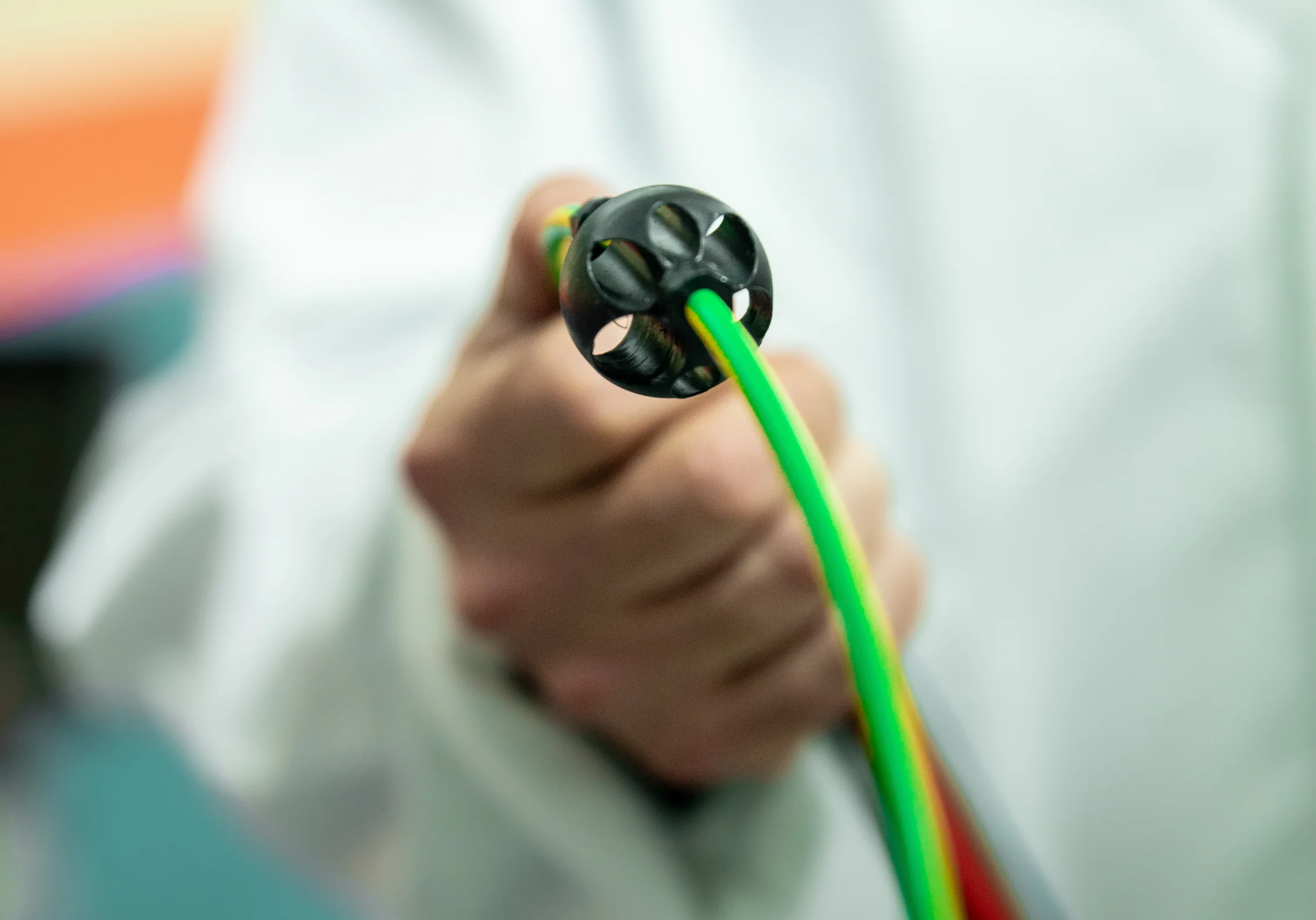 Komni | Soluciones de Organización de Cableado